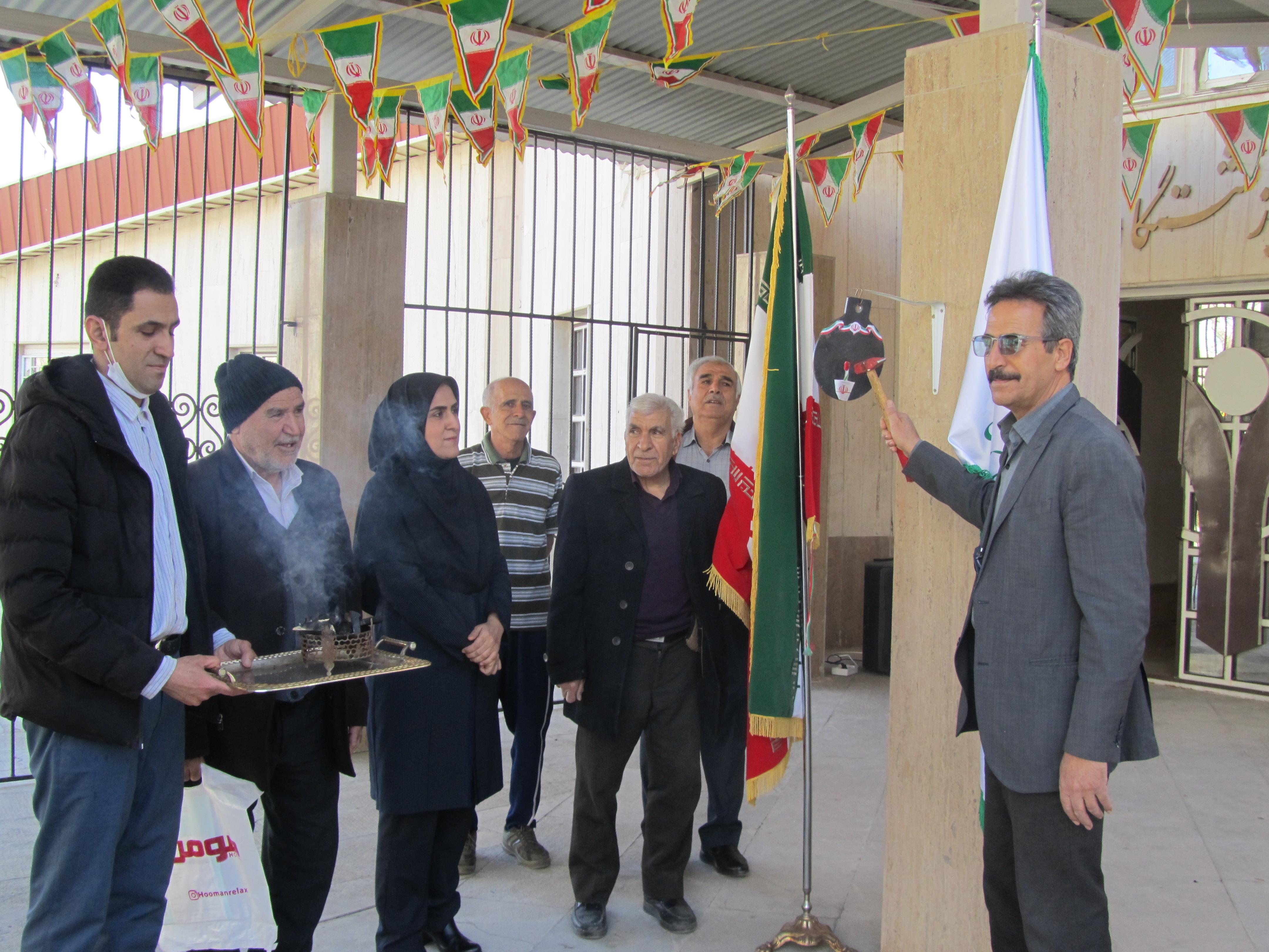 نواختن زنگ انقلاب در خانه‌های امید اراک و محلات