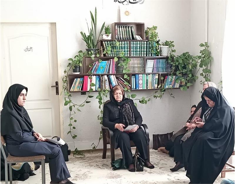 جلسه پرسش و پاسخ تعدادی از بازنشستگان با مدیر صندوق بازنشستگی استان مرکزی