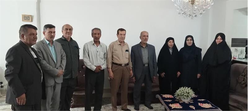 تجلیل از فرهنگی بازنشسته در شهرستان ساوه