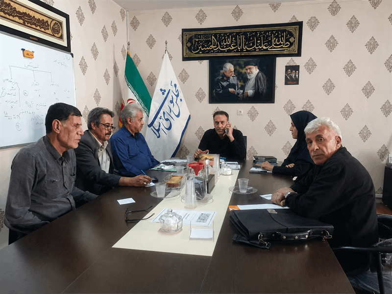 از پیگیری مطالبات بازنشستگان تا ارائه پیشنهادهای اصلاحی، در نشست مشترک مدیر استان مرکزی با نماینده مجلس شورای اسلامی اراک