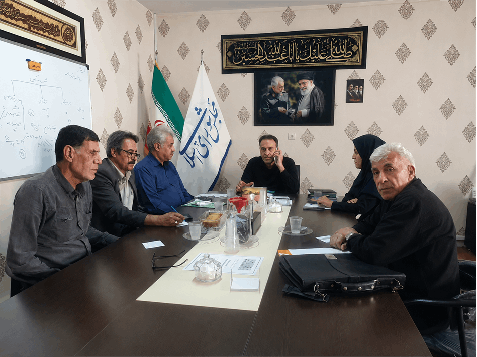 از پیگیری مطالبات بازنشستگان تا ارائه پیشنهادهای اصلاحی، در نشست مشترک مدیر استان مرکزی با نماینده مجلس شورای اسلامی اراک