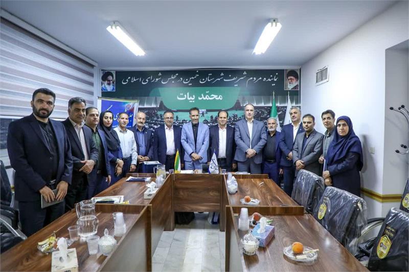 گزارش مدیر صندوق بازنشستگی استان مرکزی از خدمات و برنامه‌های حمایتی در خمین