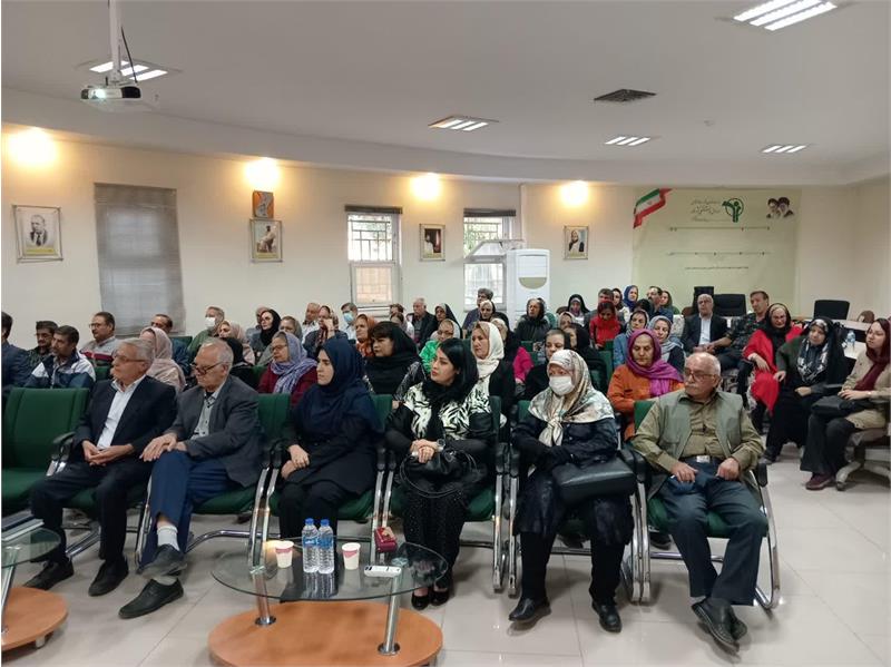 آیین گرامیداشت روز حافظ در خانه امید بازنشستگان اراک برگزار شد
